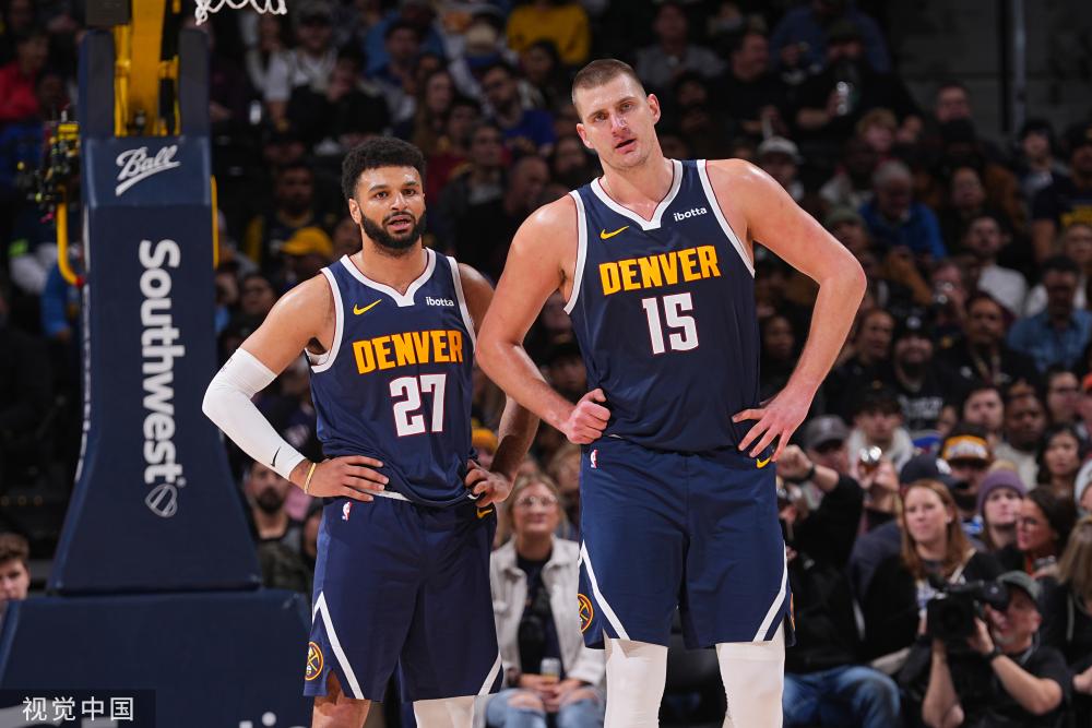 卓越成绩的 卓越成绩的